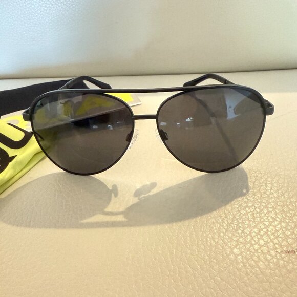 NEW QUAY Australia Sunglasses Vivienne Aviator Black Bag Included - Picture 1 of 7